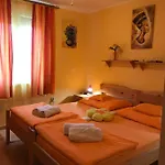 Konukevi To- Party Panorama Panzio & Wellness Kiszombor