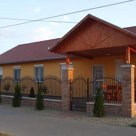 To- Party Panorama Panzio & Wellness 3* Kiszombor