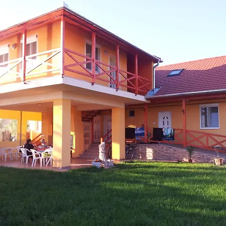 בית הארחה To- Party Panorama Panzio & Wellness