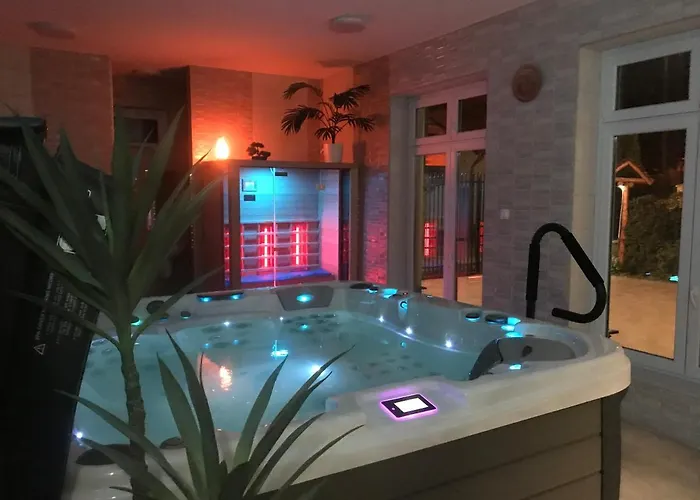 To- Party Panorama Panzio & Wellness 3* Kiszombor