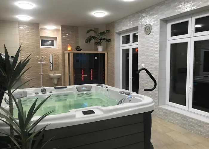 בית הארחה To- Party Panorama Panzio & Wellness 3*