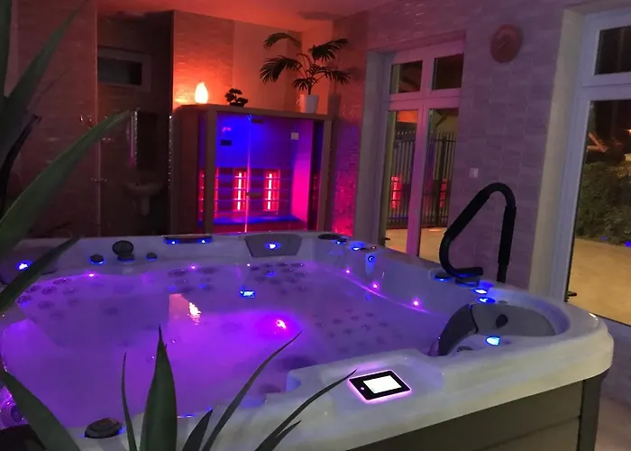 בית הארחה To- Party Panorama Panzio & Wellness