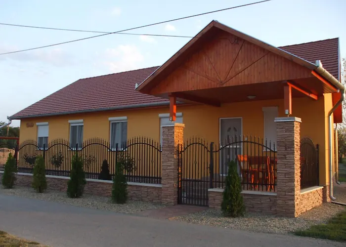 To- Party Panorama Panzio & Wellness 3* Kiszombor
